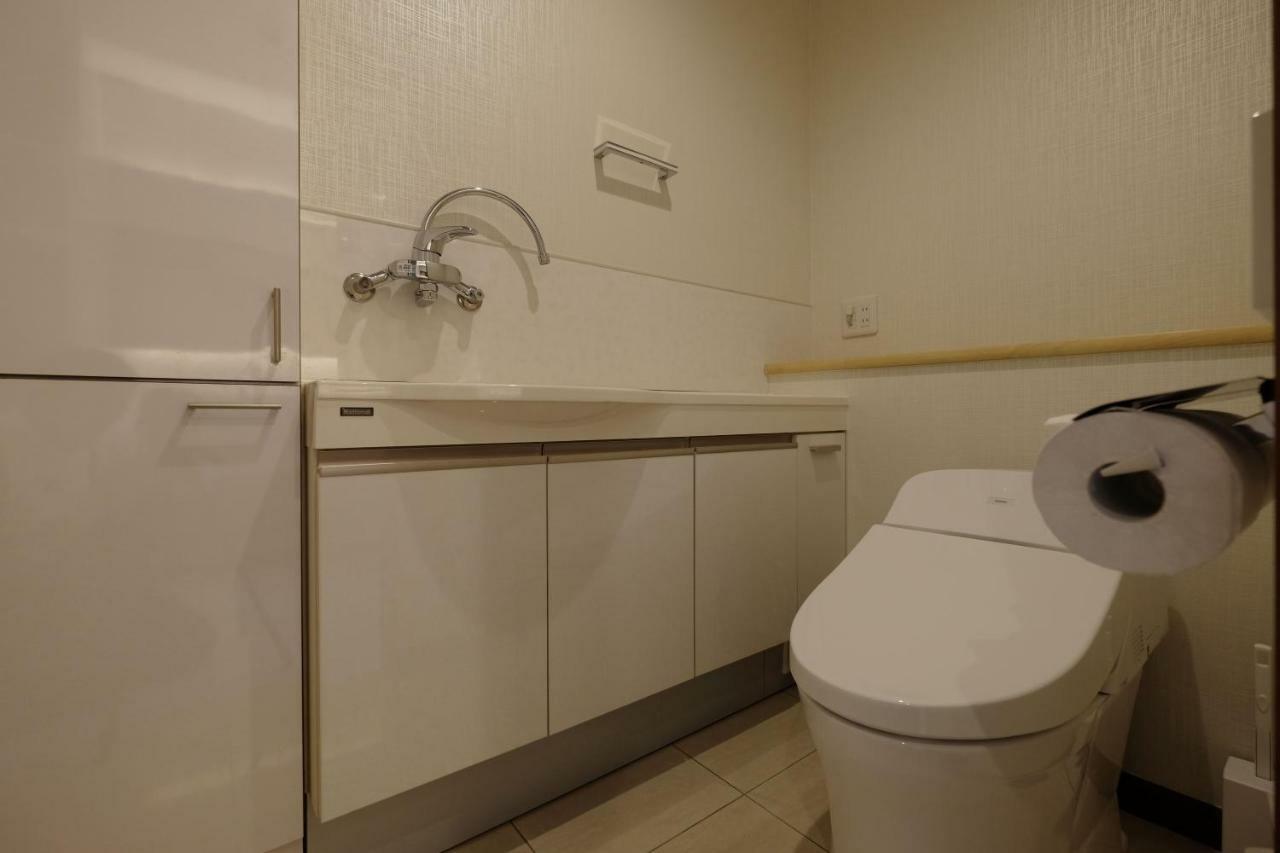 Ookini Hotels Nipponbashi Apartment Osaka Bagian luar foto